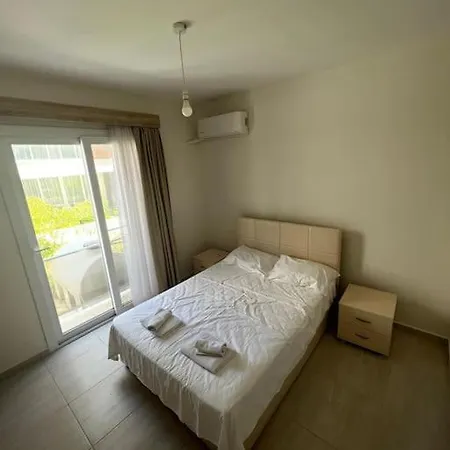 1 Bedroom Style *